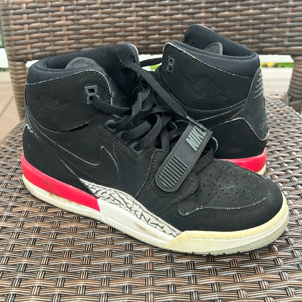 Nike air Jordan legacy size 6.5Y